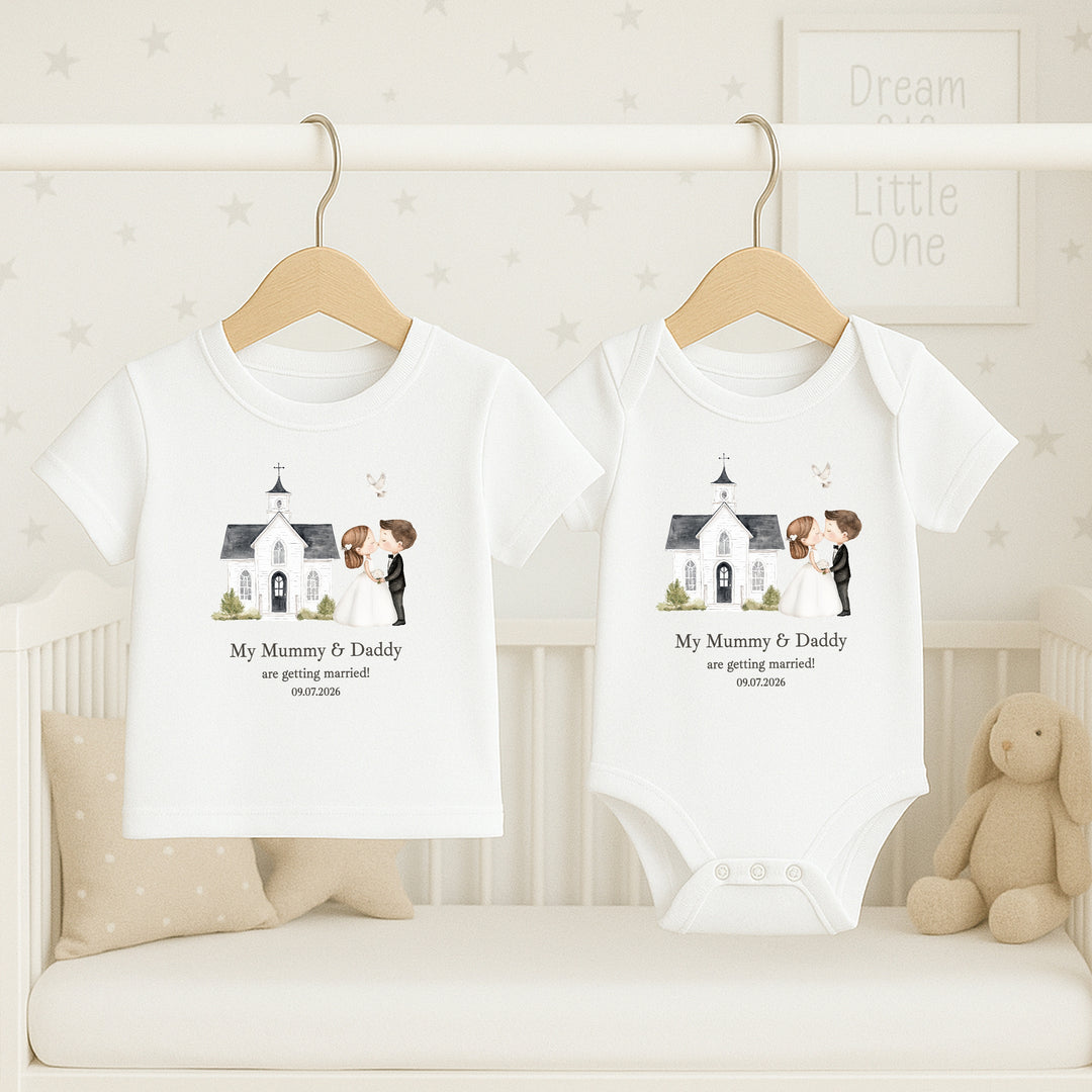 Personalised My Mummy &amp; Daddy Are Getting Married Kids T-Shirt or Baby Vest